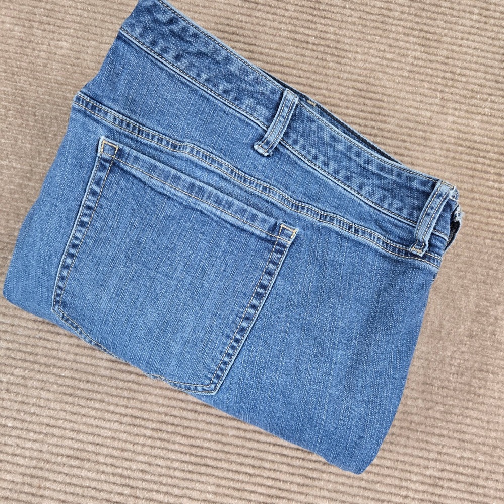 Torrid Womens 28 Blue Distressed Vintage Stretch Crop Boyfriend Jeans